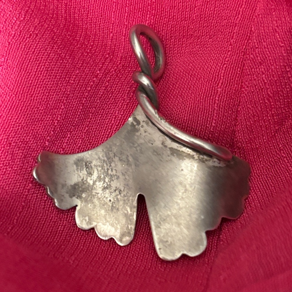 Elegant Sterling Silver Gingko Leaf Pendant Necklace